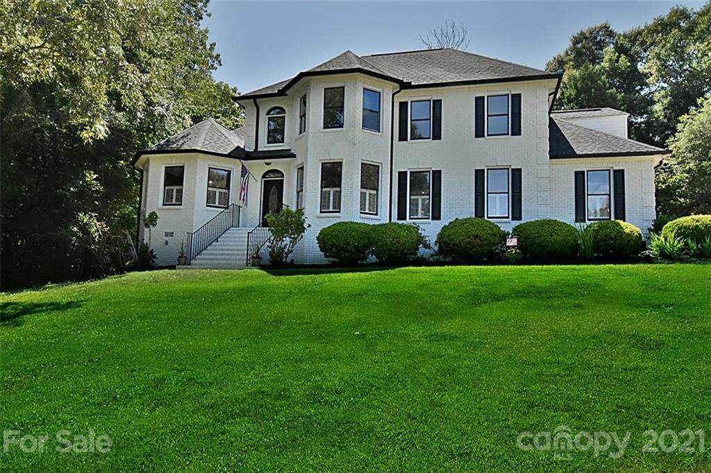 2825 Briar Circle - Photo 1