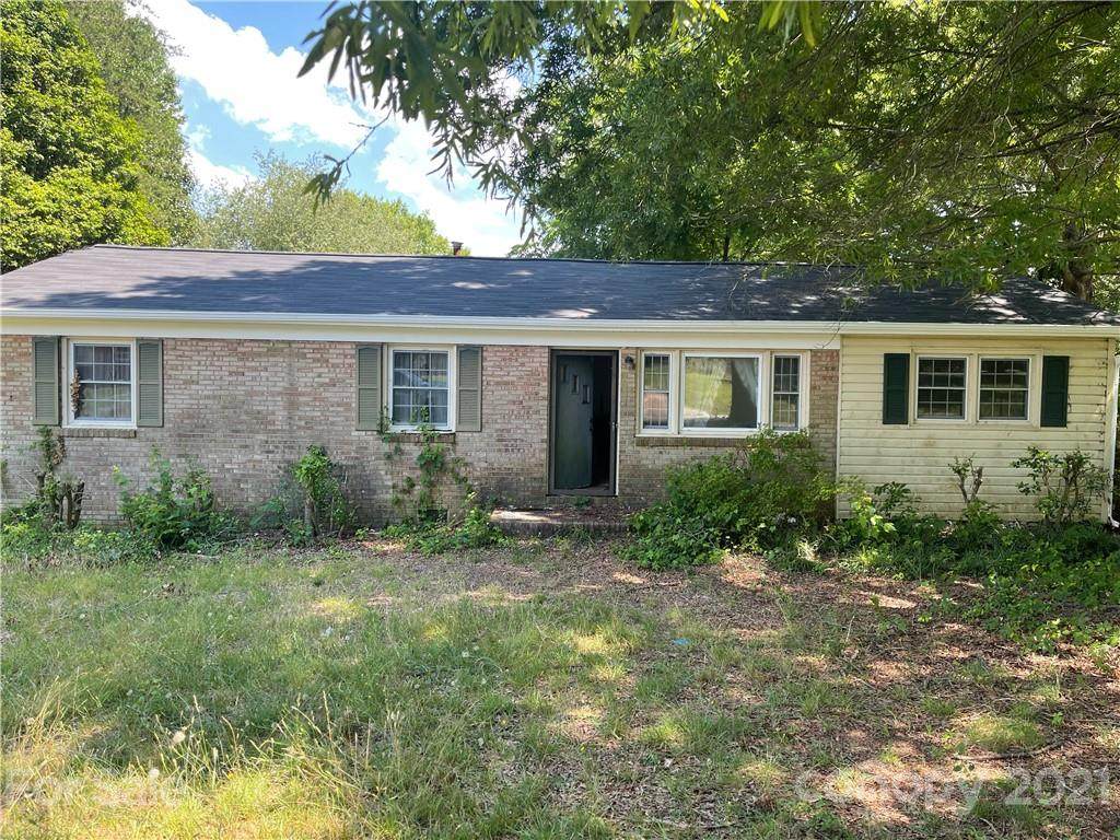2323 Maplewood Drive - Photo 1