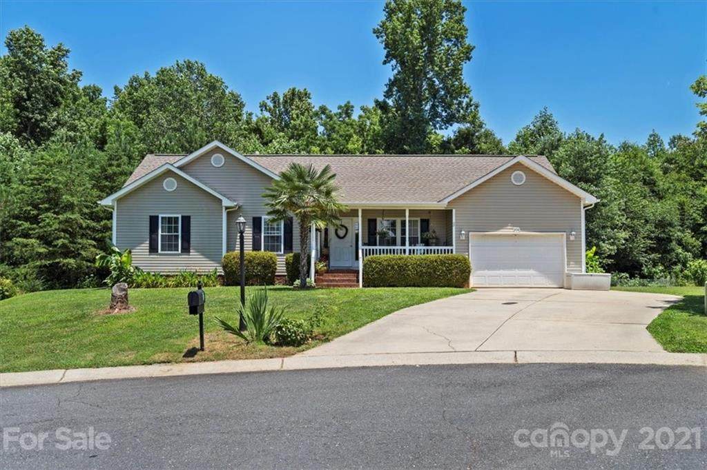 306 Lone Tree Lane - Photo 1
