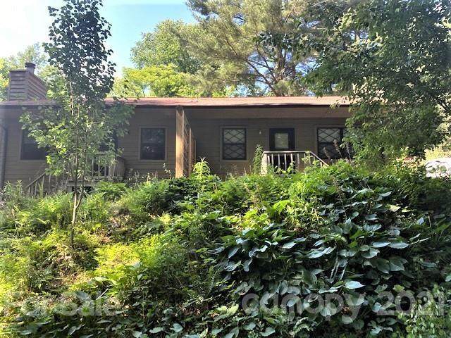 421 Mother In Law Lane - Photo 1