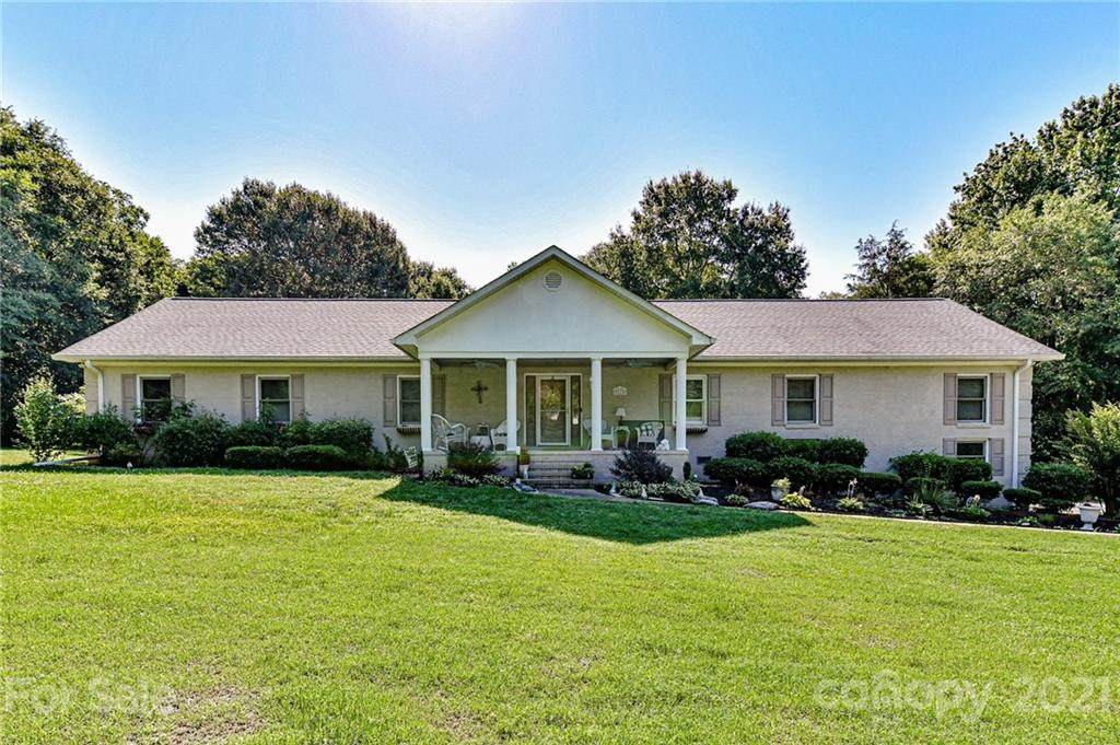 2270 Sunset Circle - Photo 1