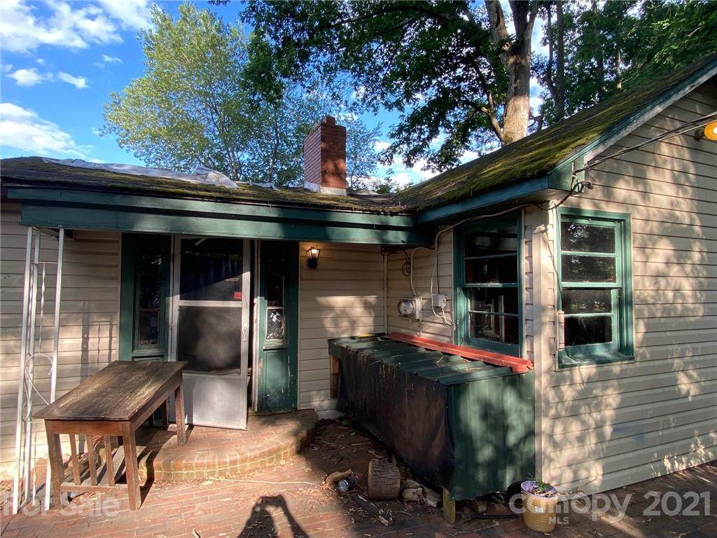 143 Pilot Mountain Road - Photo 1