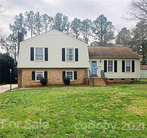 1539 Georgetowne Drive - Photo 1