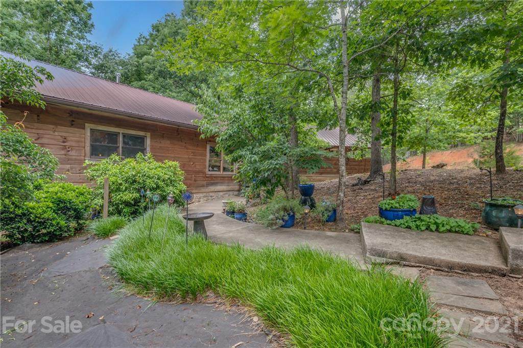 318 Springbrook Drive - Photo 1