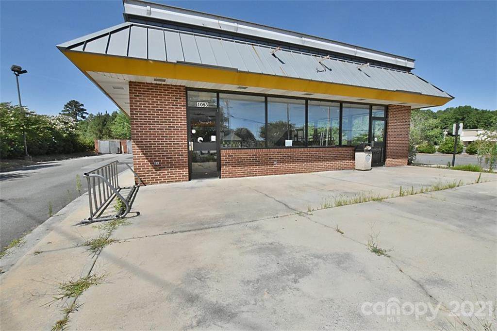 1085 Rawlinson Road - Photo 1