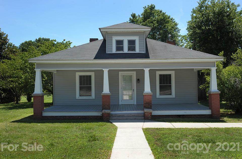 2417 Statesville Boulevard - Photo 1