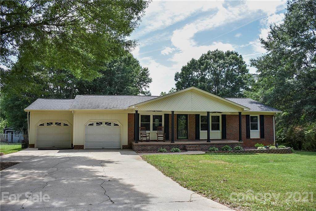 5017 Oak Leaf Lane - Photo 1