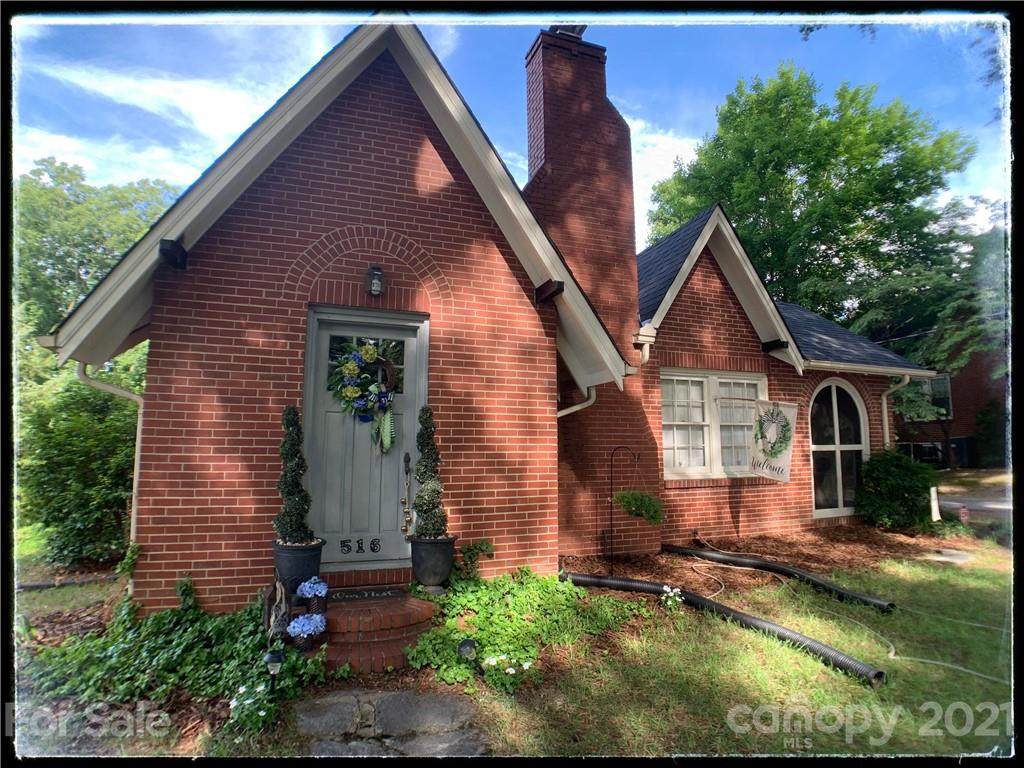 516 Aspen Street - Photo 1