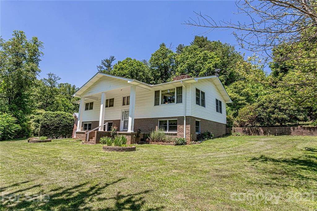 223 Frog Hollow Drive - Photo 1