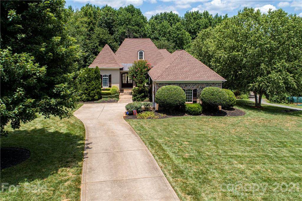 814 Nauvasse Trail - Photo 1