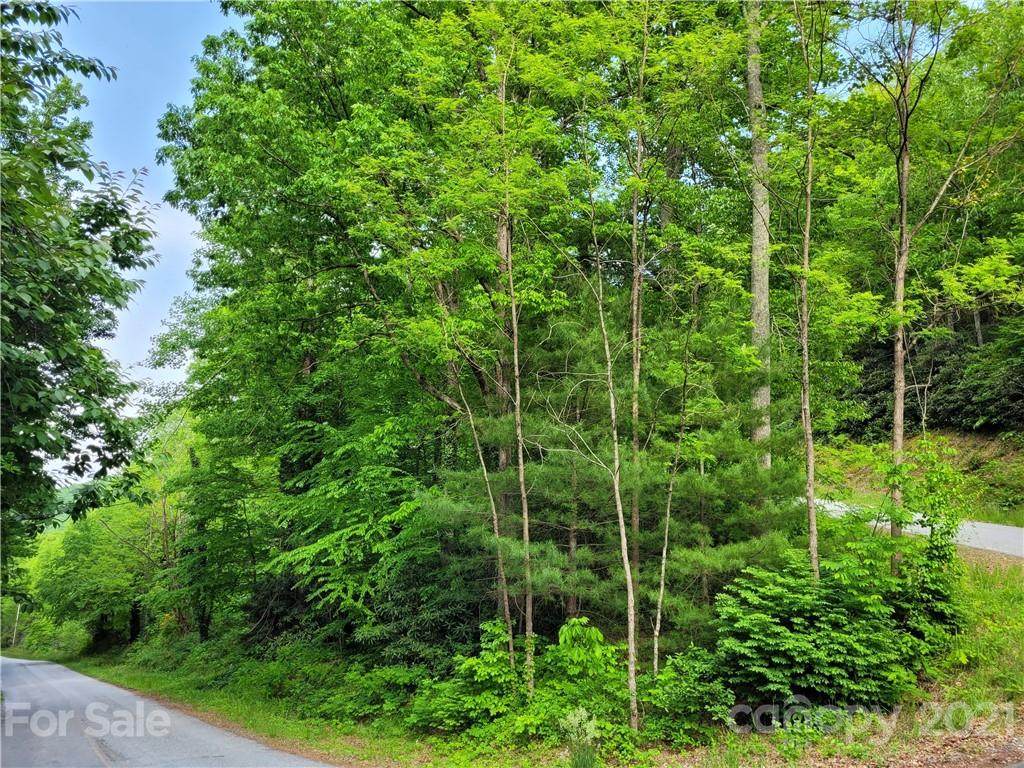 1009 Holiday Drive - Photo 1