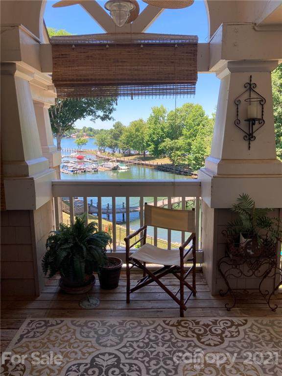 727 Southwest Drive - Photo 1