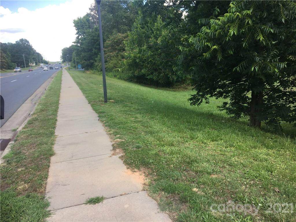 714 Main Street - Photo 1