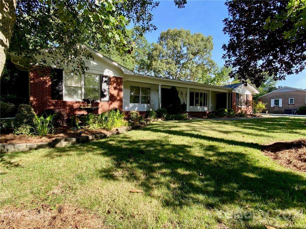 237 Richmond Road - Photo 1
