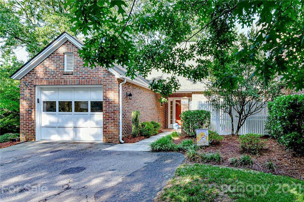 806 Colony Oaks Drive - Photo 1