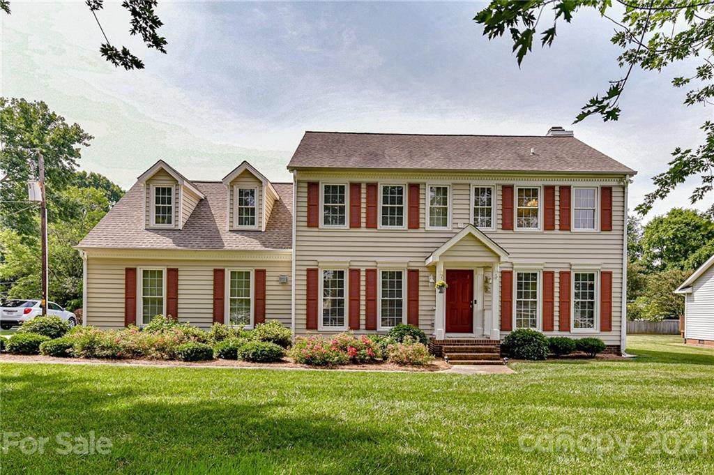 5420 Barnsdale Lane - Photo 1