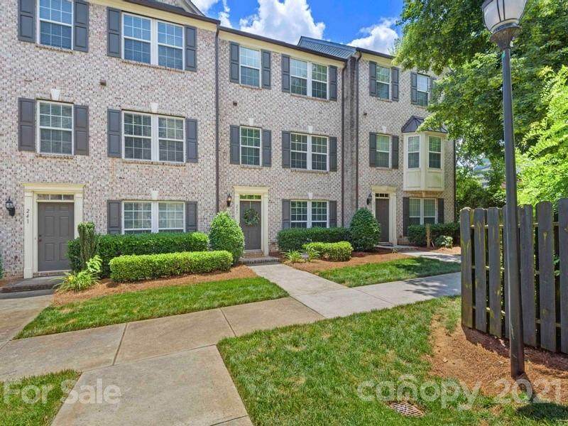 237 Irwin Avenue - Photo 1