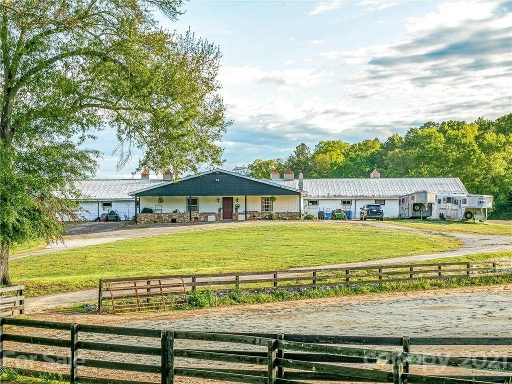 140 Joanda Farm Road - Photo 1