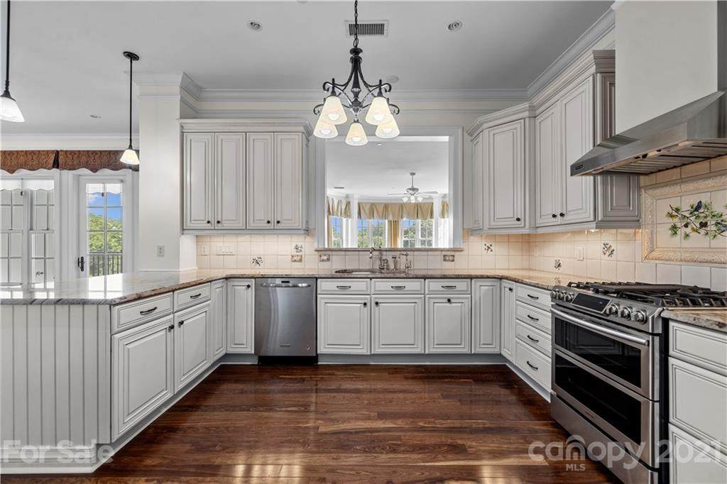 2823 Providence Road - Photo 1