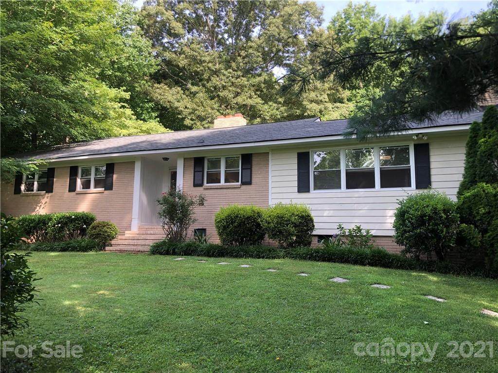 5523 Maplewood Lane - Photo 1