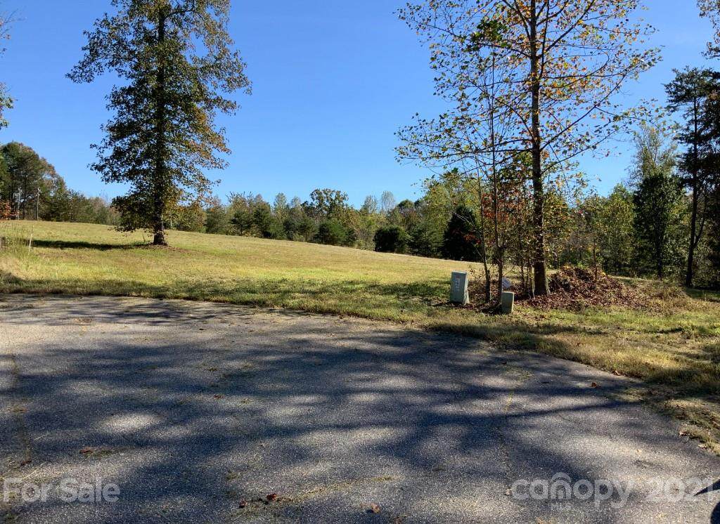 132 Arapaho Court - Photo 1