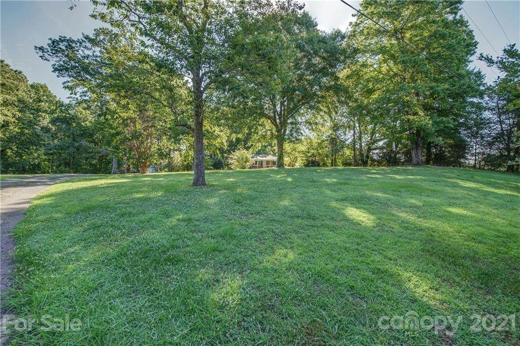 2617 Sparrow Springs Road - Photo 1
