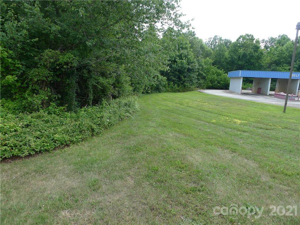 1160 Yadkinville Road - Photo 1