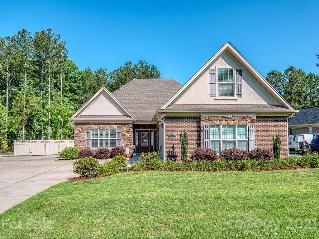 954 Wilson Drive - Photo 1