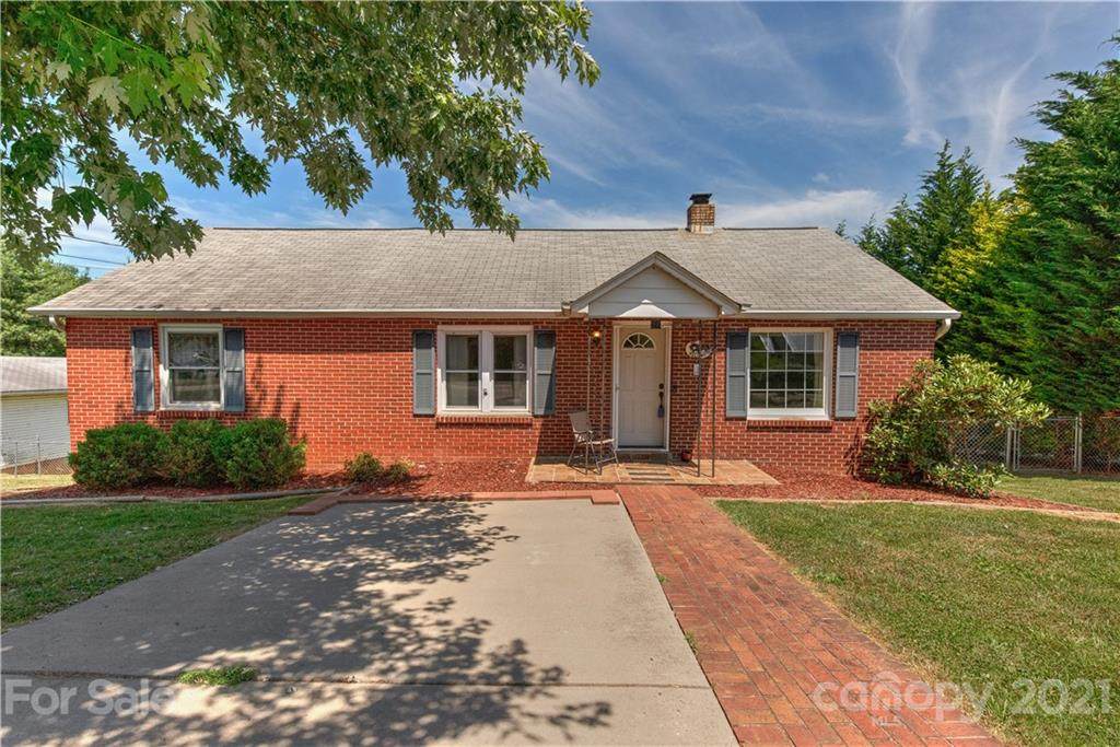 91 Oakmont Drive - Photo 1