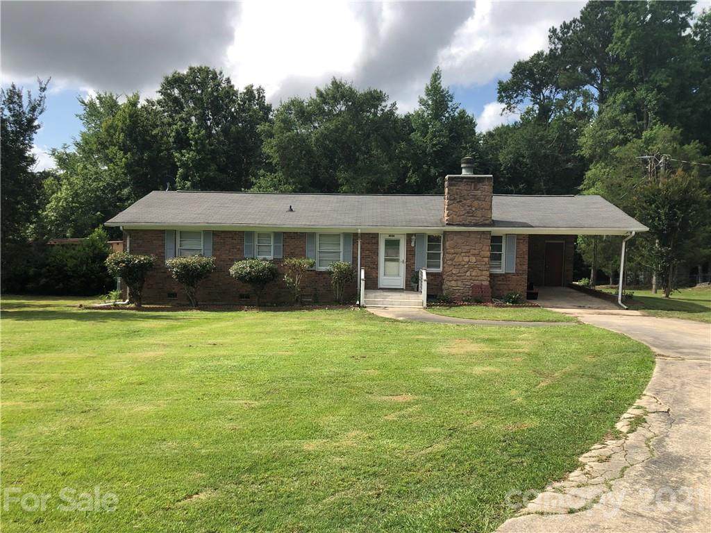 2669 Pineview Drive - Photo 1