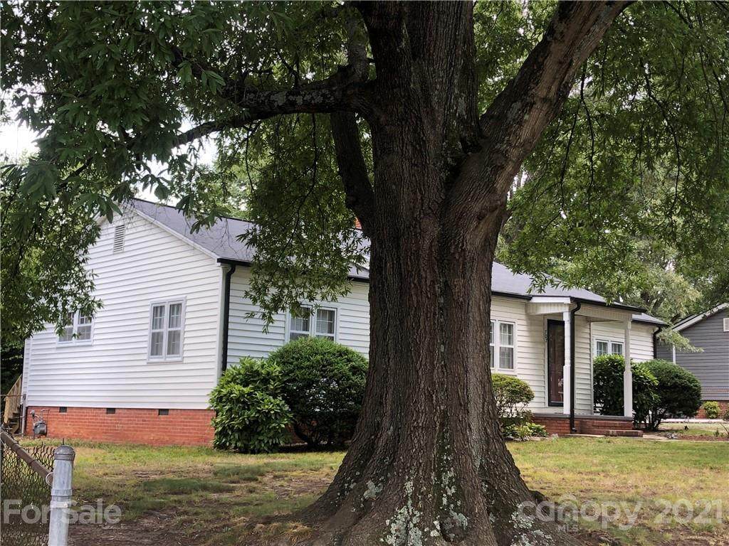 707 Laurel Lane - Photo 1