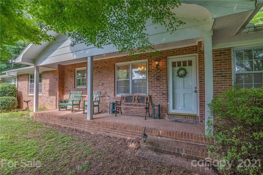 358 Meadowlark Drive - Photo 1