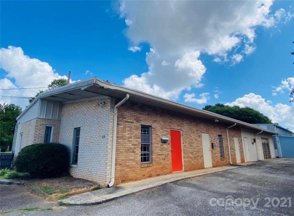 310 S Chestnut Street - Photo 1