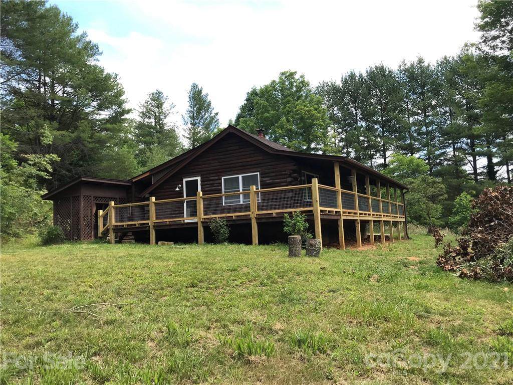550 Echo Hill Drive - Photo 1