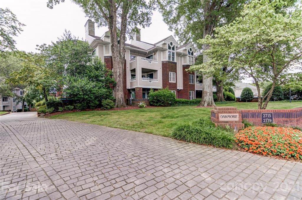 2719 Selwyn Avenue - Photo 1
