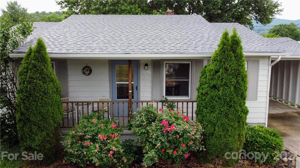 1379 Brown Avenue - Photo 1