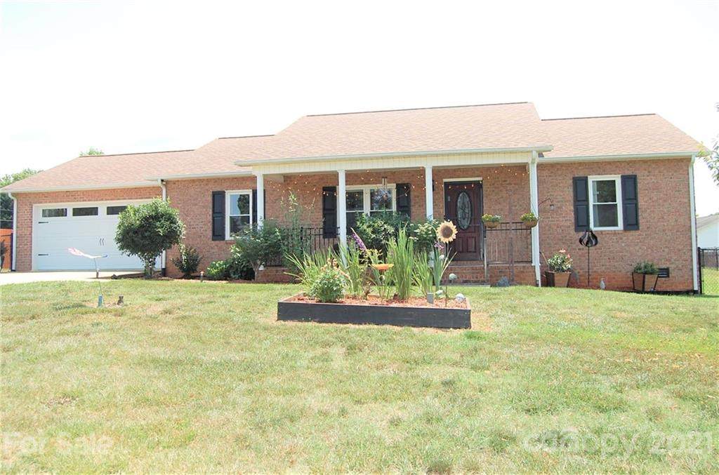 5022 Stone Drive - Photo 1