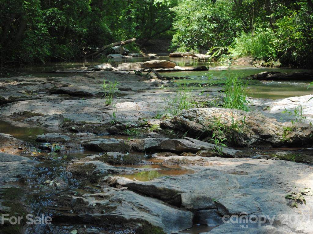 000 Hugh Champion Road - Photo 1
