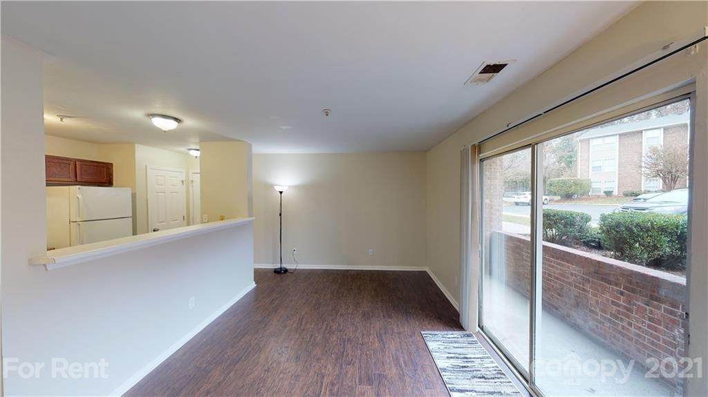 1638 Arlyn Circle - Photo 1