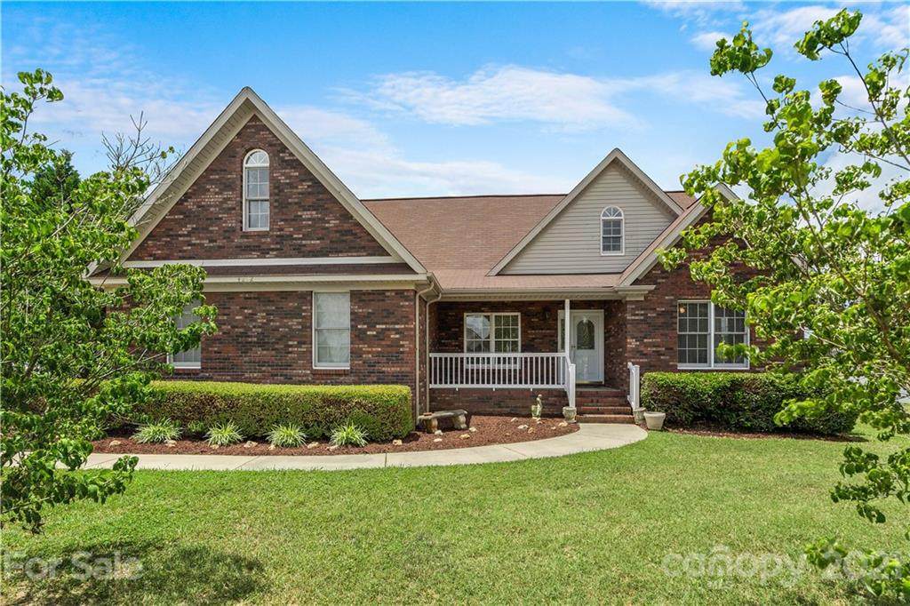 4872 Keeneland Place - Photo 1