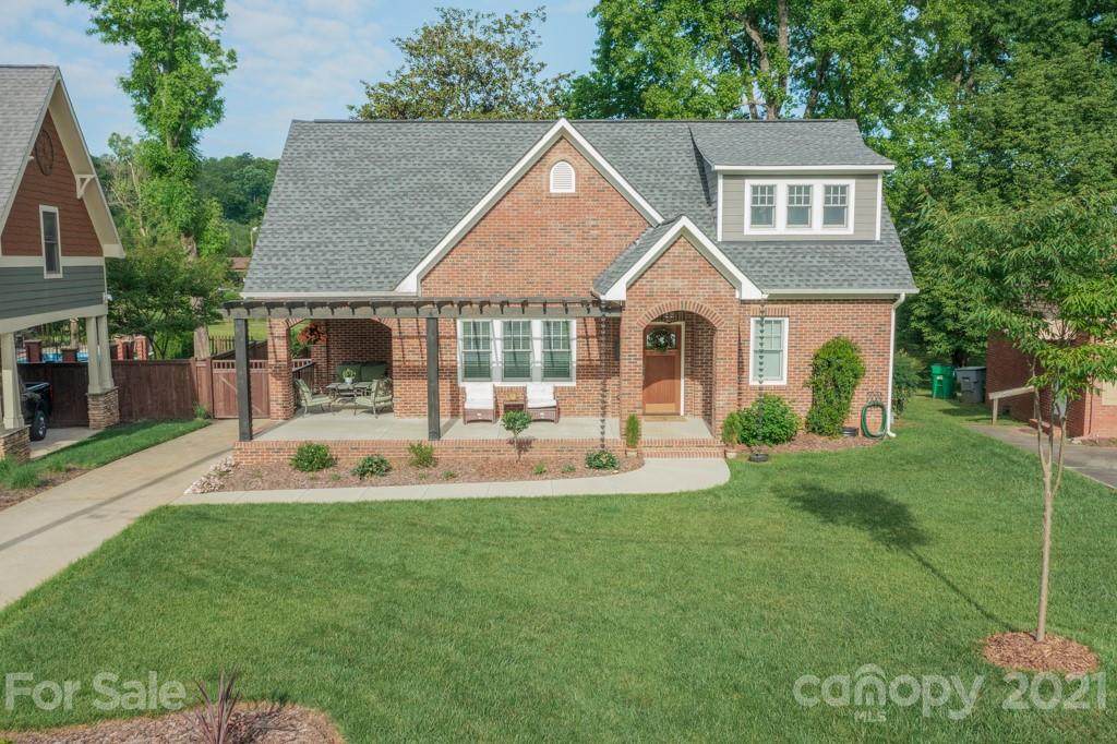 329 Fannie Circle - Photo 1