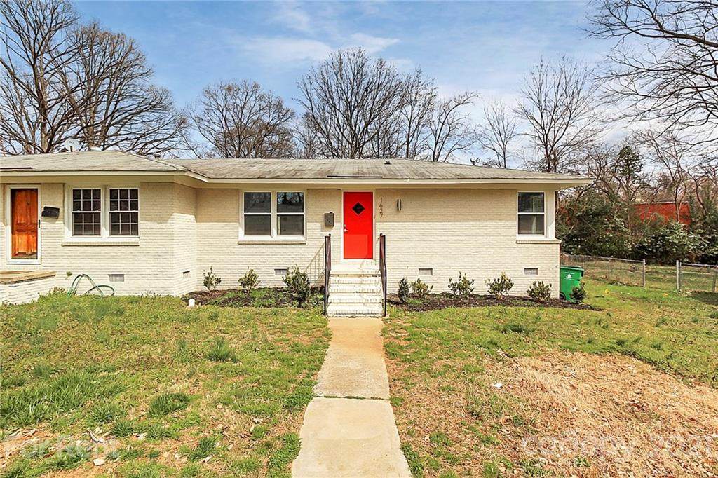 1627 Herrin Avenue - Photo 1