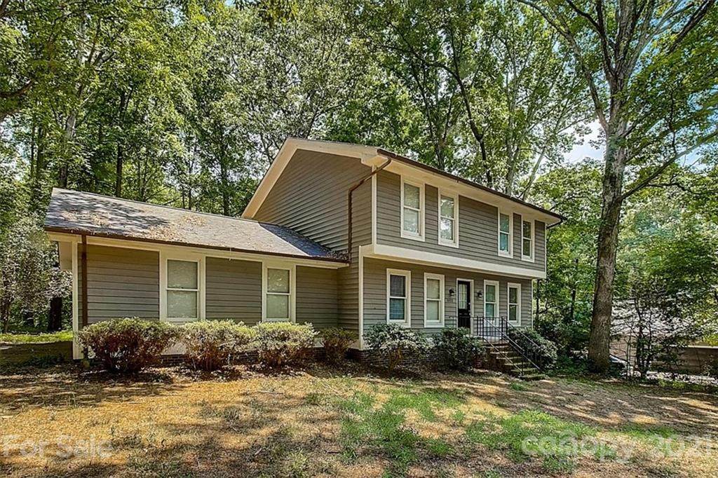 1653 Fairway Drive - Photo 1