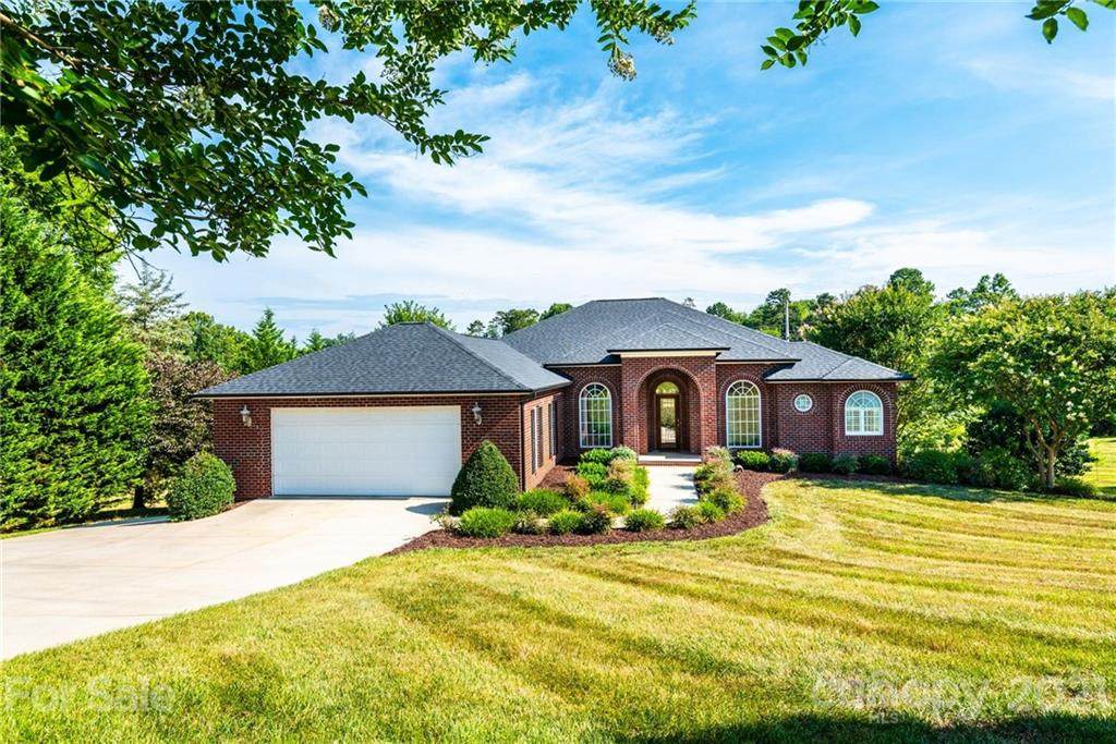 2318 Carriage Lane - Photo 1