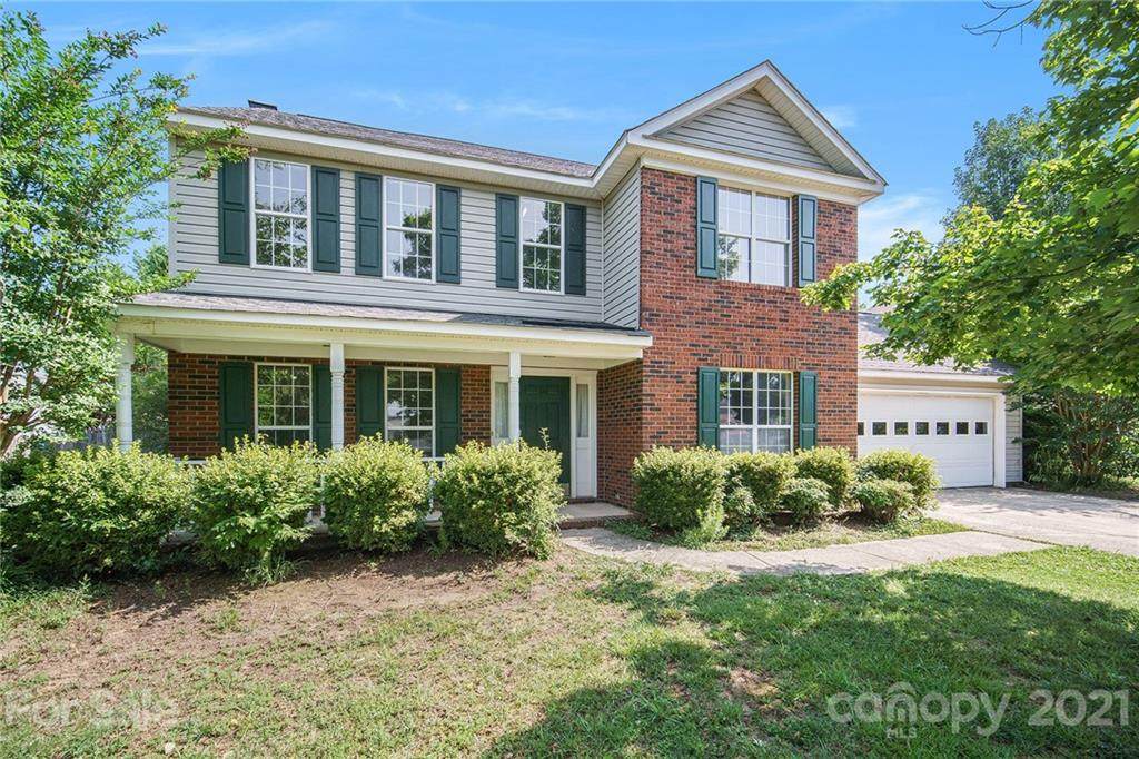 3725 Winterberry Court - Photo 1