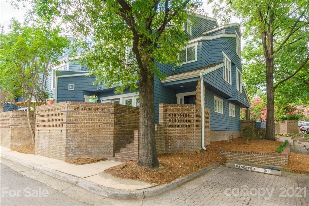 423 8th Street - Photo 1