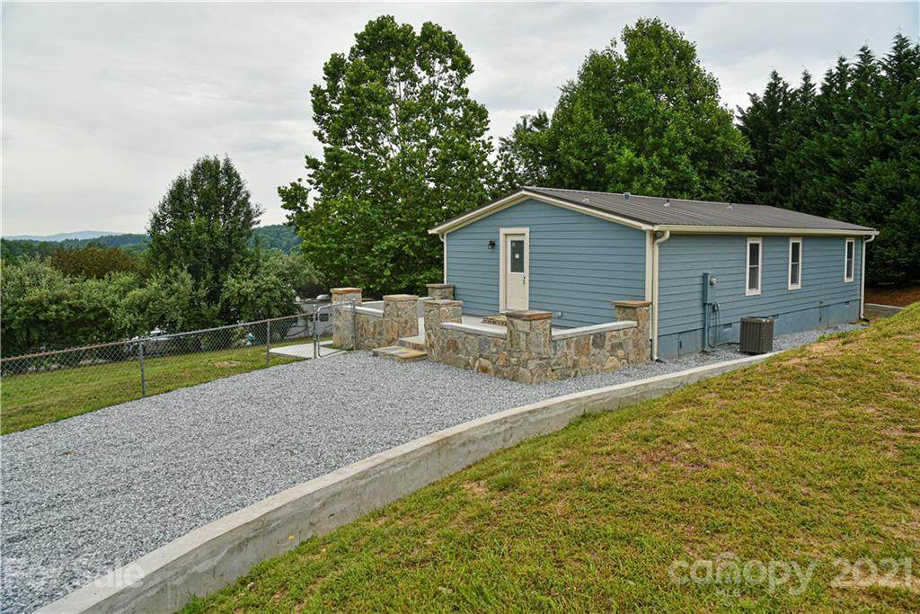 213 Sandy Creek Court - Photo 1