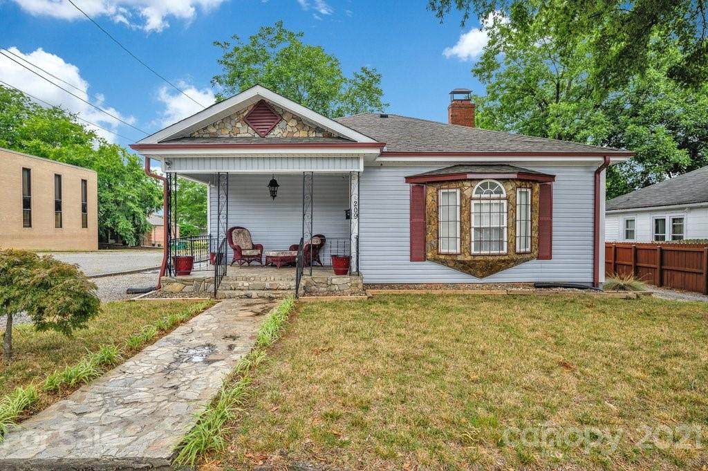 209 Martin Street - Photo 1