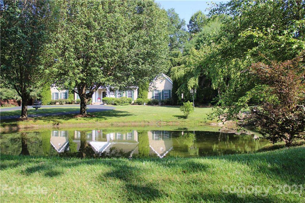 120 Red Fox Lane - Photo 1