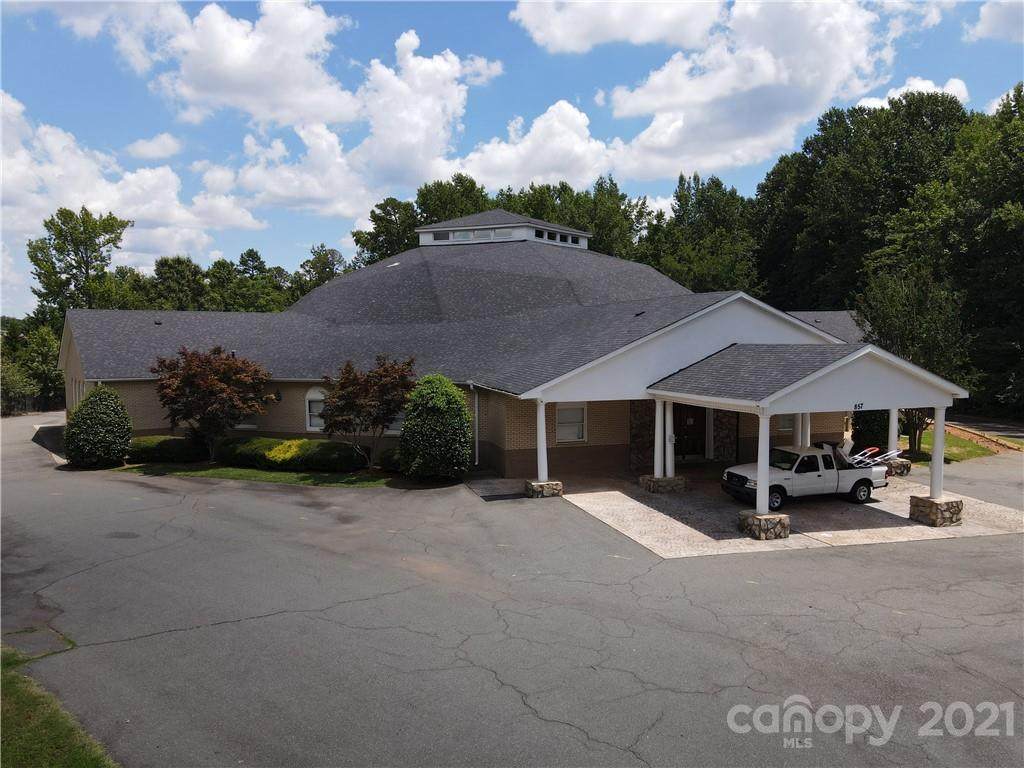 857 Eastway Drive - Photo 1